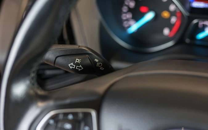 Ford Kuga cena 79850 przebieg: 82535, rok produkcji 2017 z Kalisz małe 596